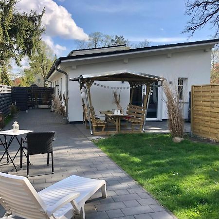 Gartenloft Mit Outdoor Whirlpool Und Garten Petershagen-Eggersdorf Exteriör bild